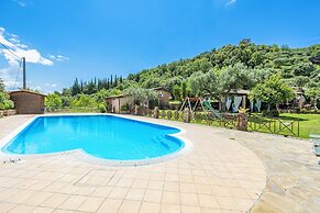 Local Stone Cottage With Shared Pool