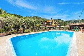 Local Stone Cottage With Shared Pool