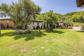 Local Stone Cottage With Shared Pool