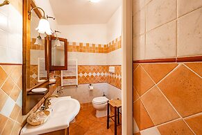 Local Stone Cottage With Shared Pool