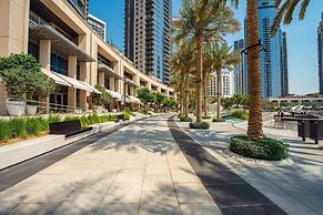 Maison Privee - Trendy Apt on the Creek with Superb Dubai Skyline Vw