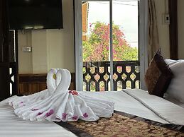 Villa Thida Mekong Riverside