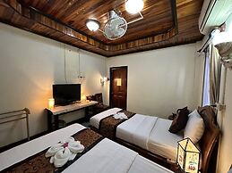 Villa Thida Mekong Riverside