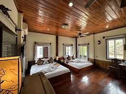 Villa Thida Mekong Riverside
