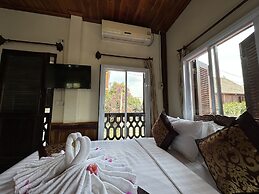 Villa Thida Mekong Riverside