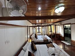 Villa Thida Mekong Riverside