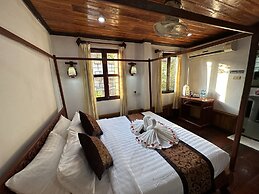 Villa Thida Mekong Riverside