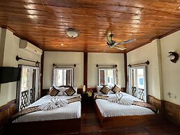 Villa Thida Mekong Riverside