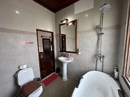 Villa Thida Mekong Riverside