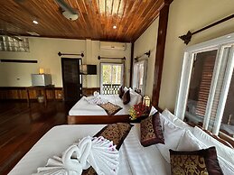 Villa Thida Mekong Riverside