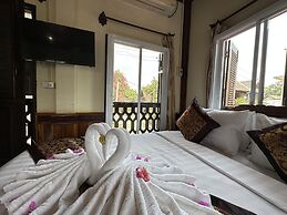 Villa Thida Mekong Riverside