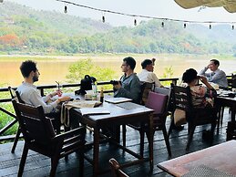 Villa Thida Mekong Riverside