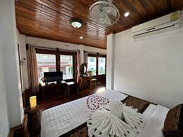 Villa Thida Mekong Riverside