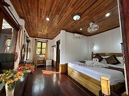 Villa Thida Mekong Riverside