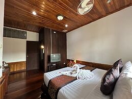 Villa Thida Mekong Riverside