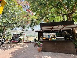 Villa Thida Mekong Riverside