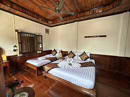 Villa Thida Mekong Riverside