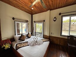 Villa Thida Mekong Riverside