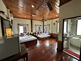 Villa Thida Mekong Riverside