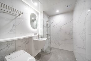 Brown Dot Hotel Ajung