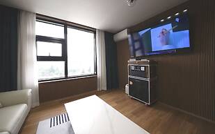 Brown Dot Hotel Ajung