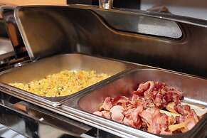 Omina Hanoi Hotel and Restaurant