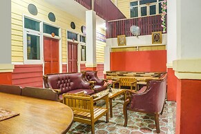 OYO Flagship 90890 Bratang Gede Residence