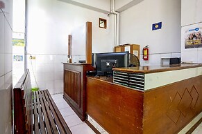 OYO Flagship 90890 Bratang Gede Residence