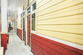 OYO Flagship 90890 Bratang Gede Residence