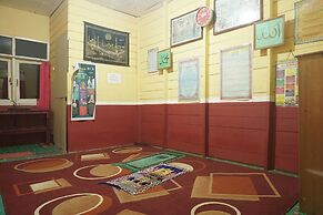 OYO Flagship 90890 Bratang Gede Residence