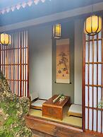 Yushili Hotel & Restaurant