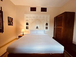 Yushili Hotel & Restaurant