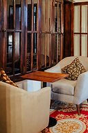 Yushili Hotel & Restaurant