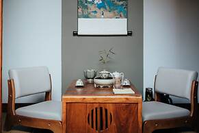 Yushili Hotel & Restaurant