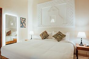 Yushili Hotel & Restaurant