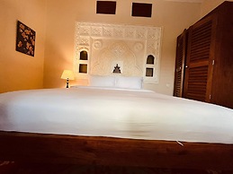 Yushili Hotel & Restaurant