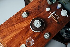 Yushili Hotel & Restaurant