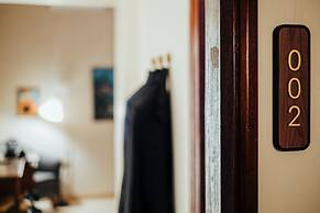 Yushili Hotel & Restaurant