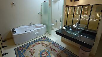 Yushili Hotel & Restaurant