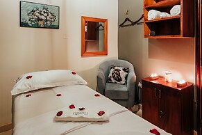 Yushili Hotel & Restaurant