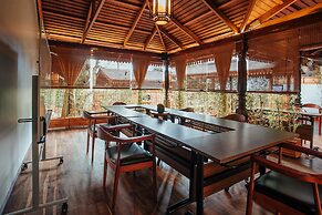 Yushili Hotel & Restaurant