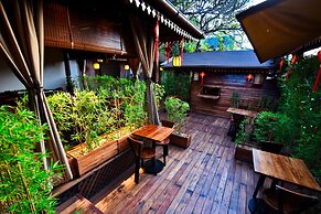 Yushili Hotel & Restaurant