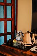 Yushili Hotel & Restaurant