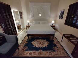 Yushili Hotel & Restaurant