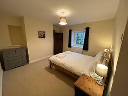 Stunning 4-bed Grade II House in the Lake District