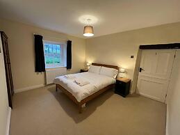 Stunning 4-bed Grade II House in the Lake District