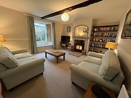 Stunning 4-bed Grade II House in the Lake District