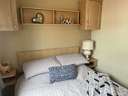 Charming 3-bed Static Caravan in Porthcawl
