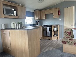 Charming 3-bed Static Caravan in Porthcawl