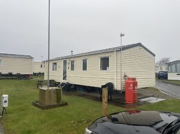 Charming 3-bed Static Caravan in Porthcawl
